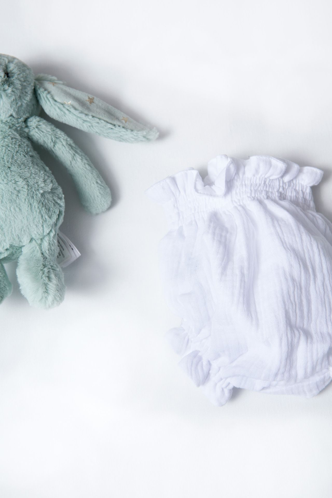 Detalle culotte blanco de sweetpea.webp
