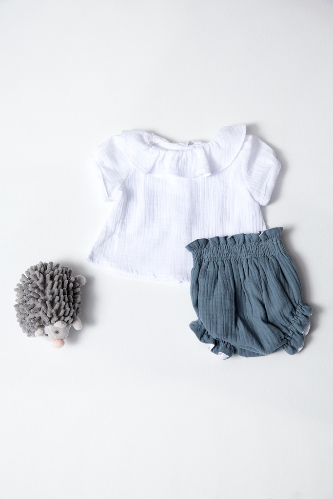 Bambula camisa blanca culotte azul sweetpea.webp