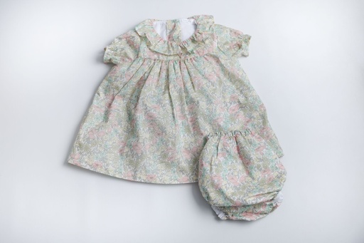 Jesusito Lily Belle hecho con Liberty Fabric